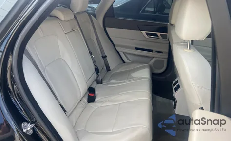 2017 Jaguar Xf Premium из США, поврежденный, VIN SAJBD4BV7HCY29334